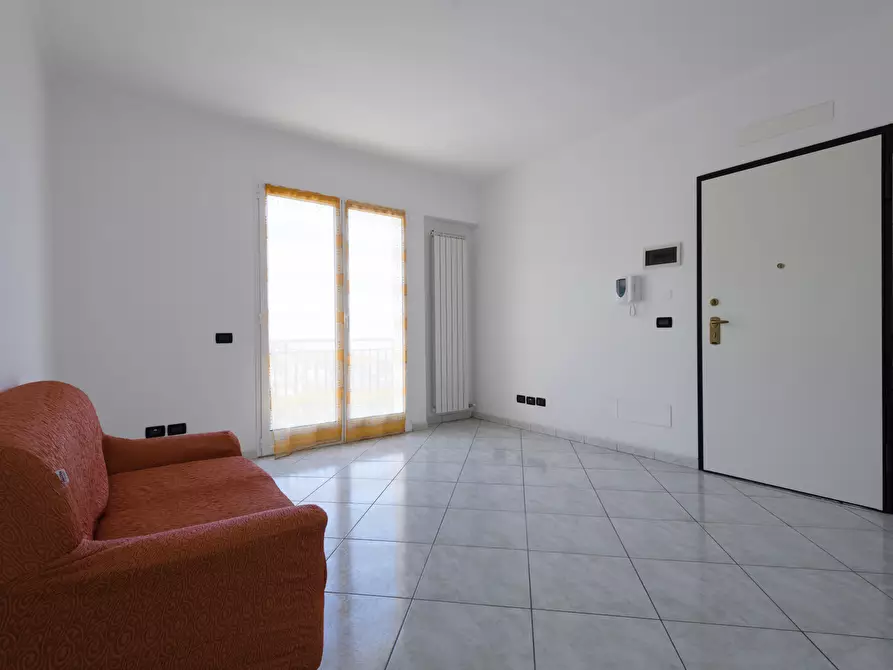 Immagine 5 di Trilocale in vendita  in strada per Moglio a Alassio