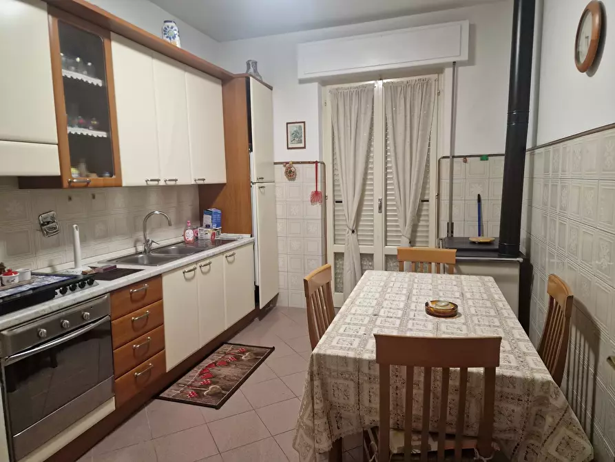 Immagine 7 di Quadrilocale in vendita  in Str. Tiberina Nord 159 a Perugia