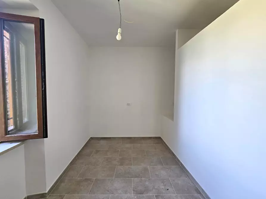 Immagine 31 di Rustico / casale in vendita  a Assisi