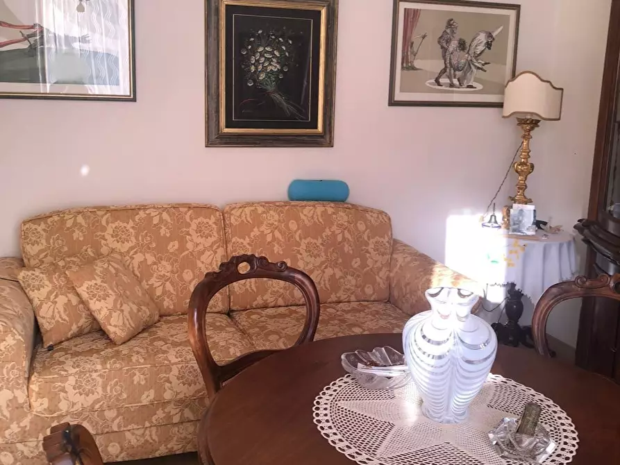 Immagine 7 di Pentalocale in vendita  in Via Fioretti a Castiglione Del Lago