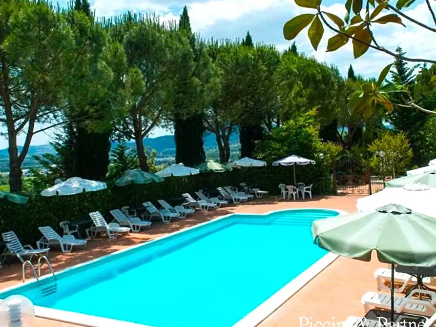 Immagine 4 di Albergo/B&B/Residence in vendita  a Magione