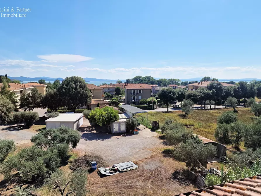 Immagine 7 di Pentalocale in vendita  in Via della Martinella 9A a Passignano Sul Trasimeno