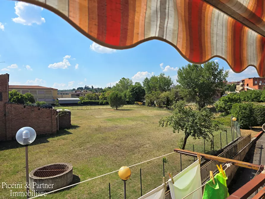 Immagine 18 di Pentalocale in vendita  in Via Italia a Torrita Di Siena