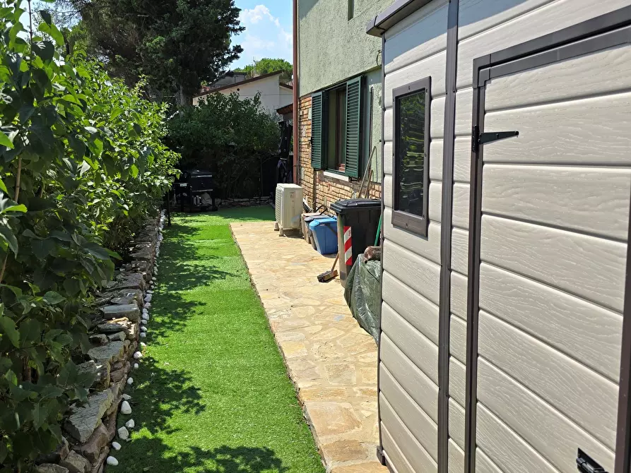 Immagine 74 di Villa in vendita  in Via IV Novembre 15 a Passignano Sul Trasimeno