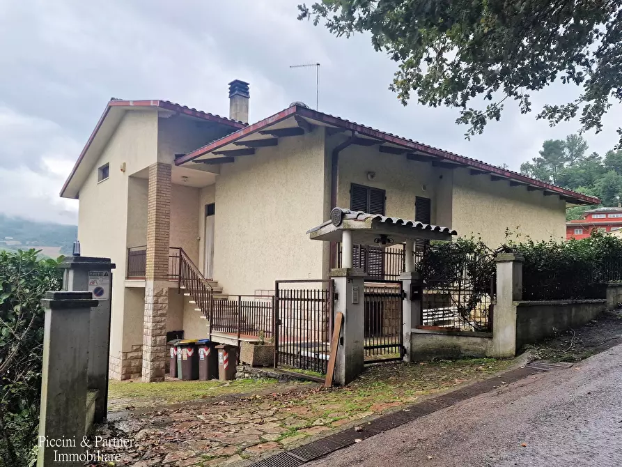 Immagine 1 di Casa indipendente in vendita  in Via Monte Di Cerviano 31 a Deruta