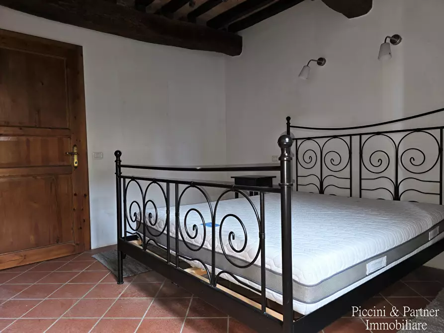 Immagine 28 di Porzione di casa in vendita  in Località Poggetto a Castiglione Del Lago