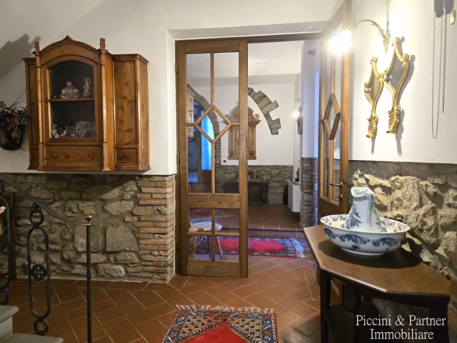 Immagine 25 di Rustico / casale in vendita  in Località Riccio 70A a Cortona