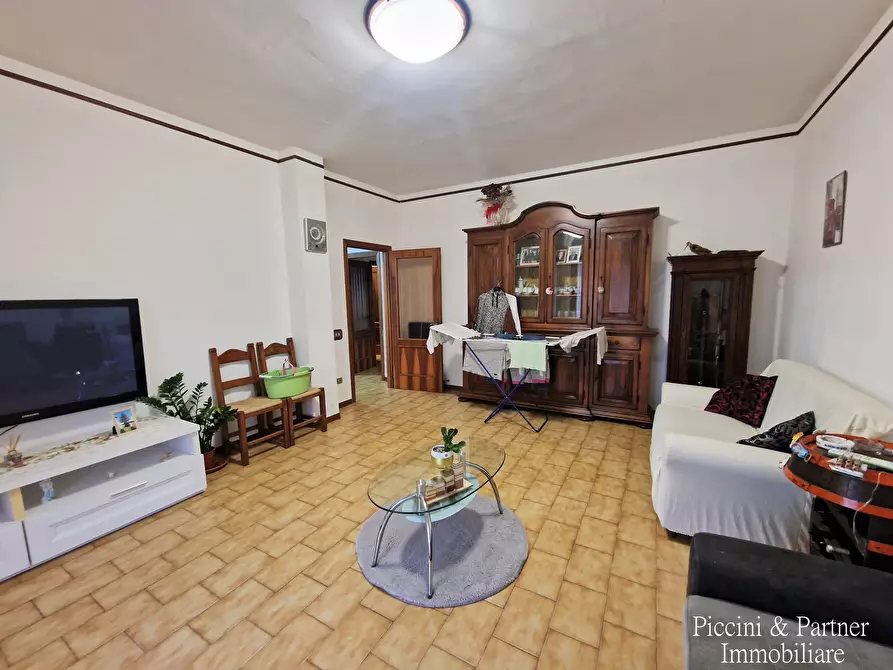 Immagine 17 di Casa bifamiliare in vendita  in Viale Ranchi 2 a Umbertide