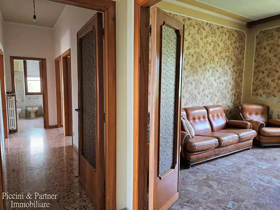 Immagine 9 di Pentalocale in vendita  in Via Pablo Neruda 2 a Corciano