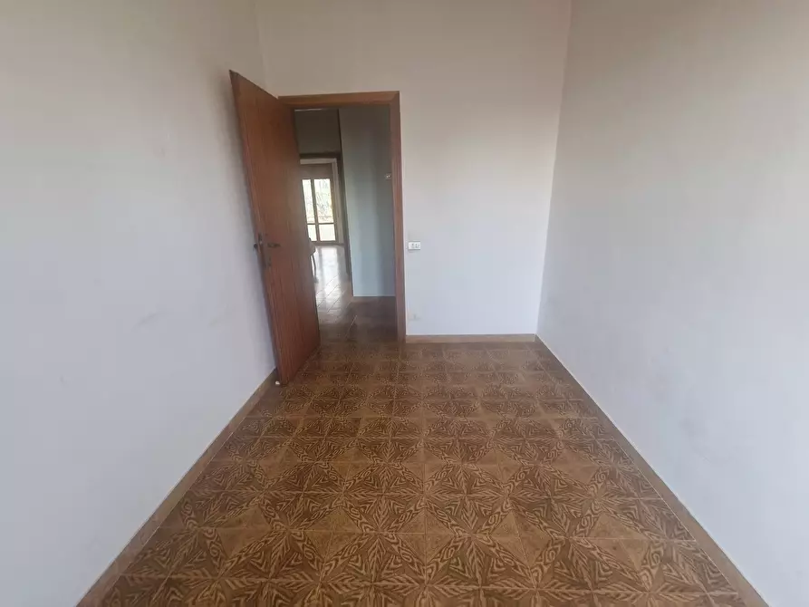 Immagine 34 di Pentalocale in vendita  in Via Console Flaminio a Tuoro Sul Trasimeno