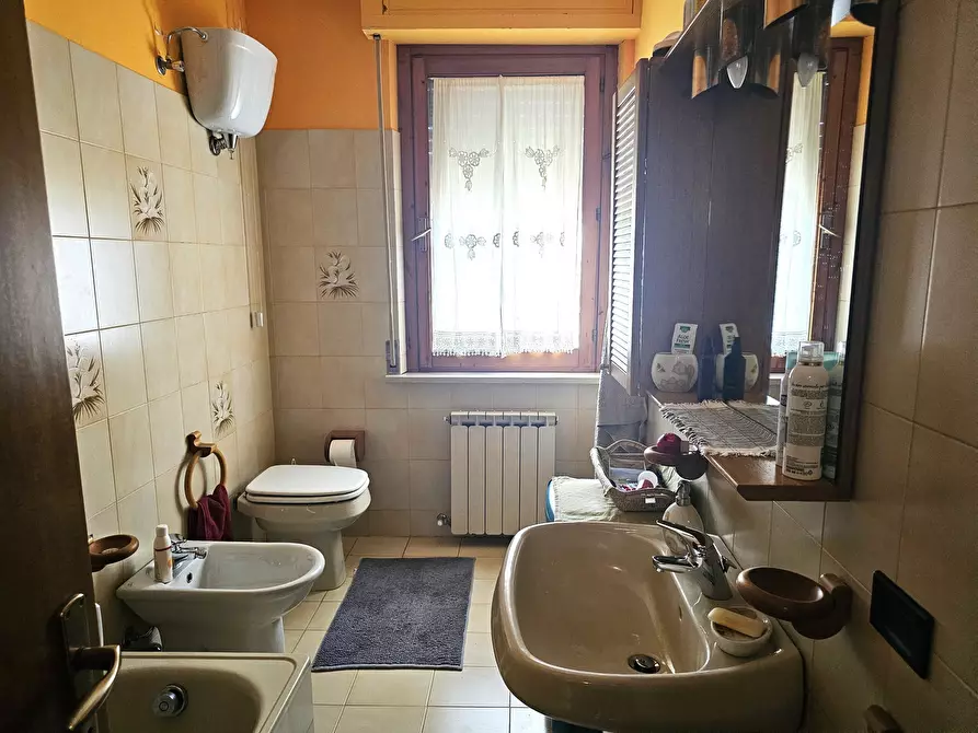 Immagine 29 di Pentalocale in vendita  in Via Ardigò a Perugia