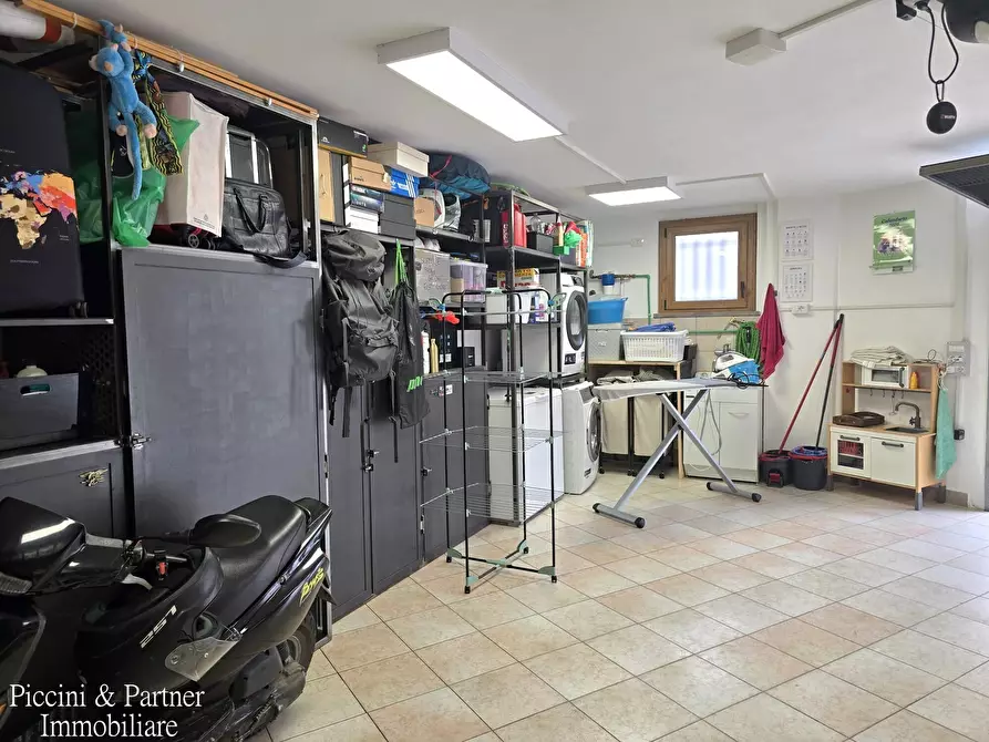 Immagine 57 di Pentalocale in vendita  in Via Roberto Arcaleni a Città Di Castello