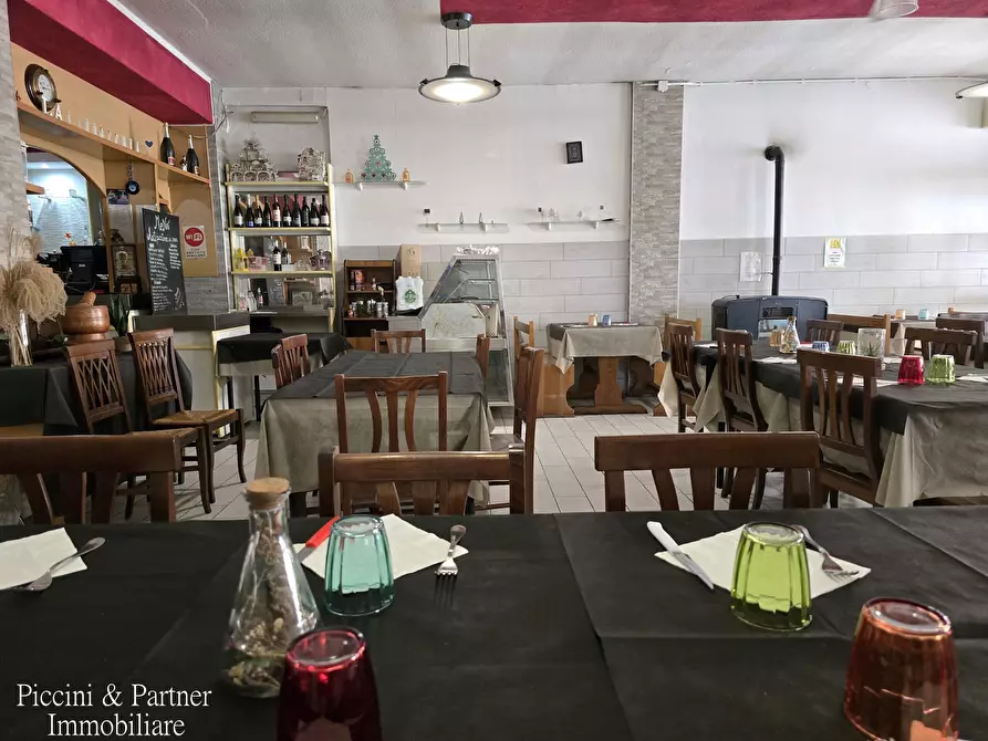Immagine 9 di Bar / Ristorante in vendita  in Via Mastrodicasa a Perugia