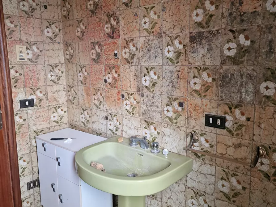 Immagine 28 di Pentalocale in vendita  in Via dei Partigiani 57 a Castiglione Del Lago