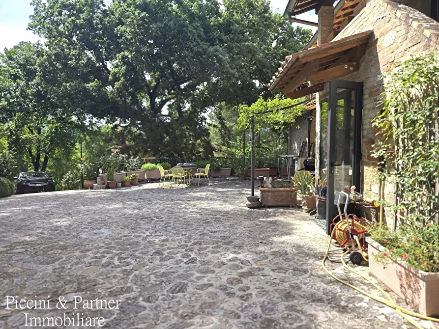 Immagine 16 di Rustico / casale in vendita  in Strada Ponte Resina - Monte Acutello 1 a Perugia