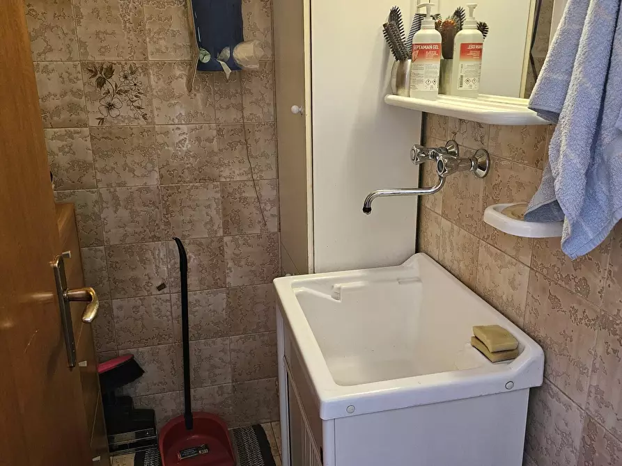 Immagine 32 di Pentalocale in vendita  in Via Ardigò a Perugia