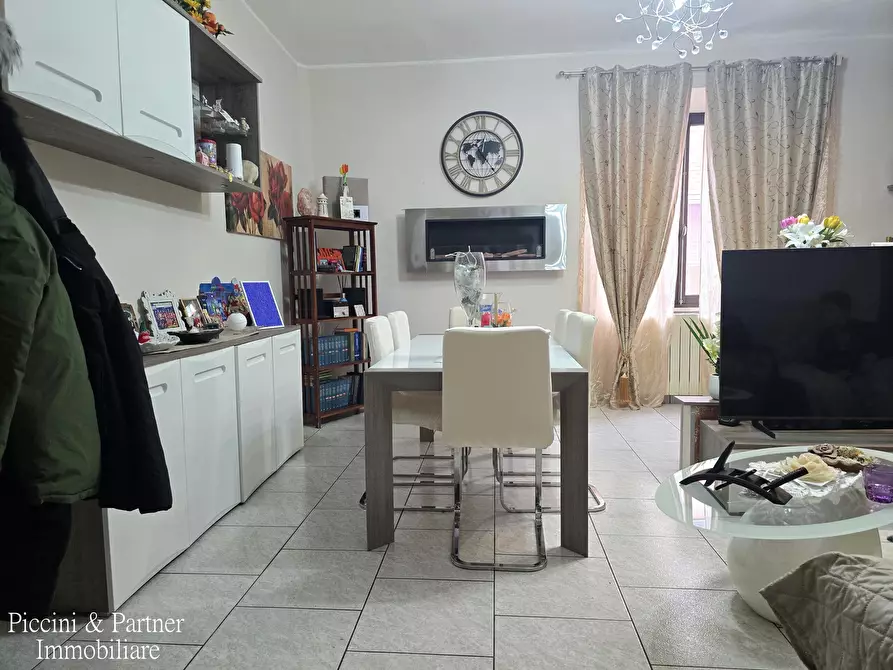 Immagine 5 di Quadrilocale in vendita  in Via Cassia Aurelia Prima a Chiusi