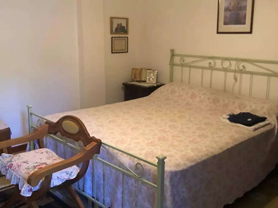 Immagine 12 di Pentalocale in vendita  in Via Fioretti a Castiglione Del Lago