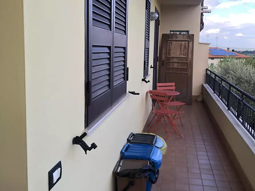 Immagine 4 di Quadrilocale in vendita  in Via Friuli a Castiglione Del Lago