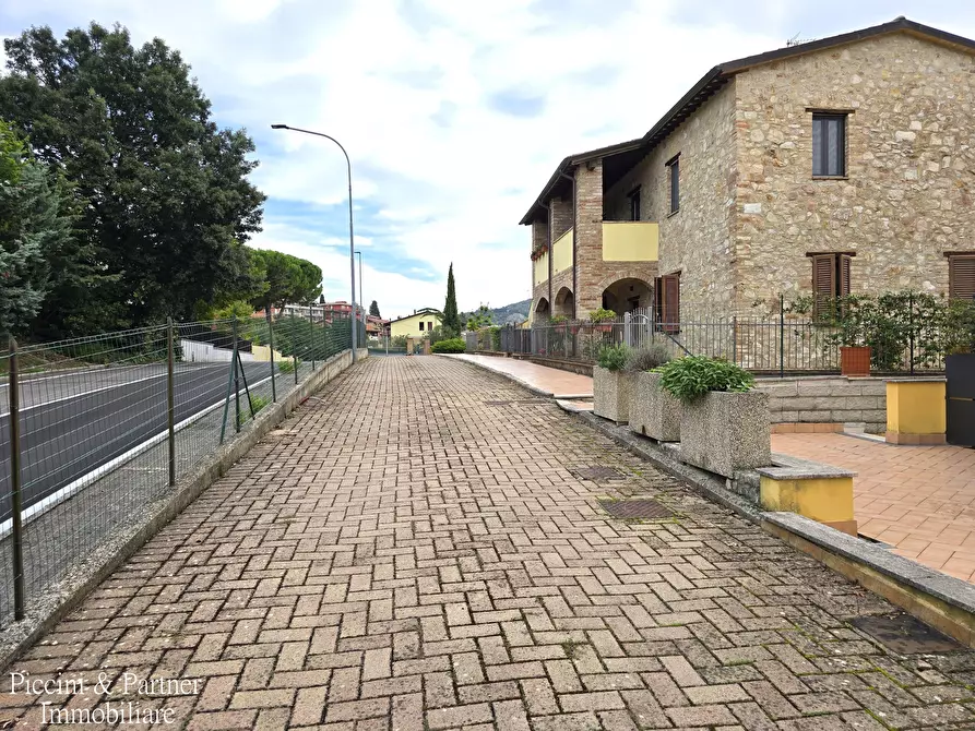 Immagine 4 di Quadrilocale in vendita  in Via Elio Vittorini 11 a Corciano