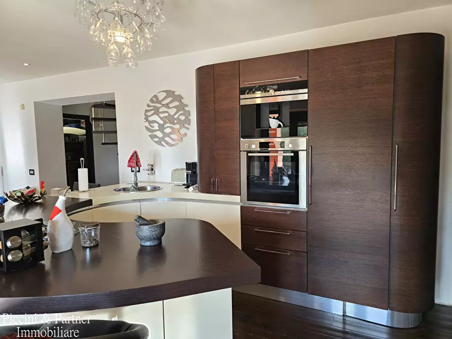 Immagine 23 di Villa in vendita  in Via dei Romani a Magione