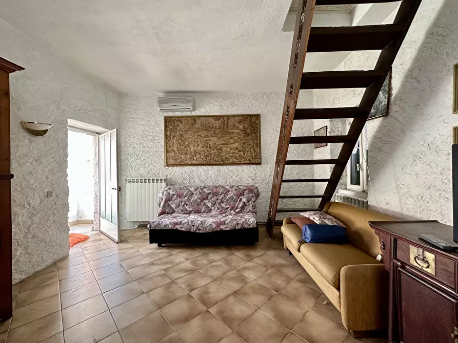 Immagine 17 di Rustico / casale in vendita  in via Garibaldi a Diano San Pietro