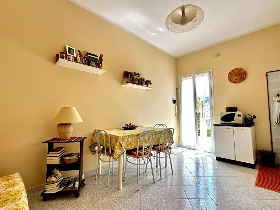 Immagine 6 di Bilocale in vendita  in via Caduti di Nassyria a Diano Castello