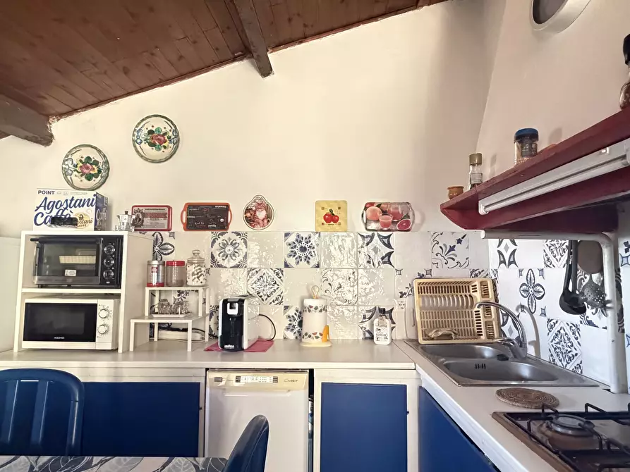 Immagine 17 di Porzione di casa in vendita  in Via Partigiani a Diano San Pietro