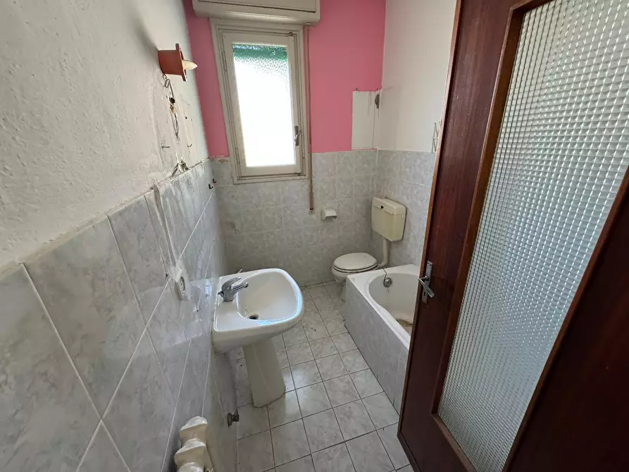 Immagine 31 di Trilocale in vendita  in Via Galileo Galilei 639 a San Remo