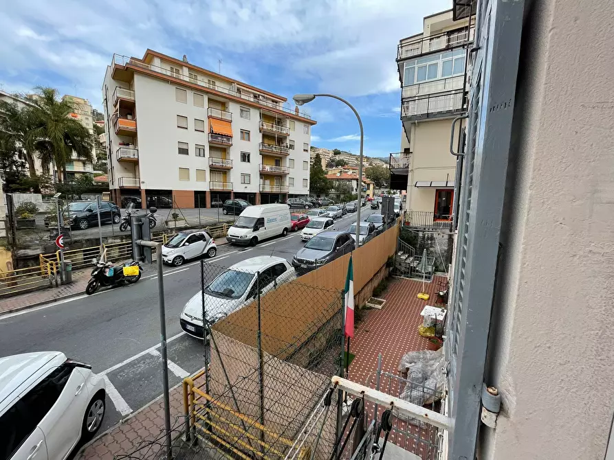 Immagine 34 di Quadrilocale in vendita  in Via Generale A. Lamarmora 221 a San Remo