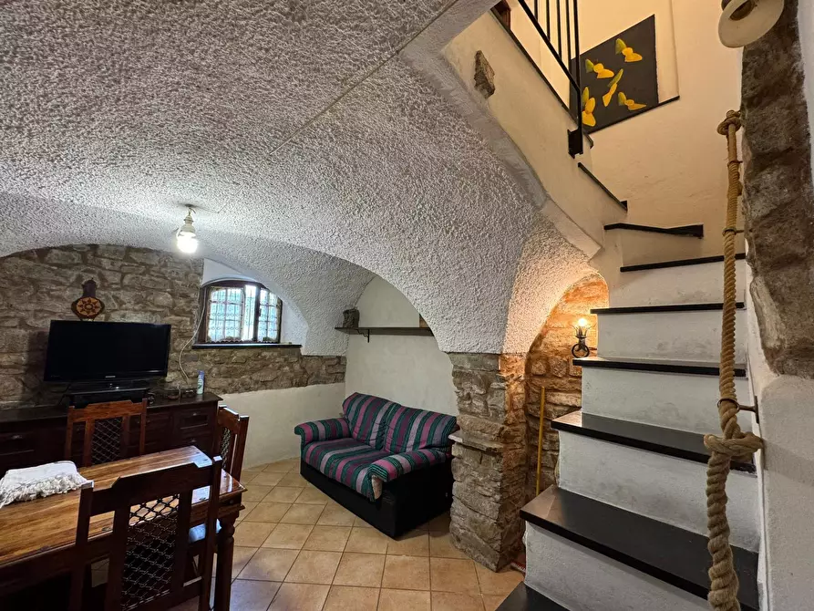 Immagine 4 di Bilocale in vendita  in Via Armando Diaz 2 a Imperia