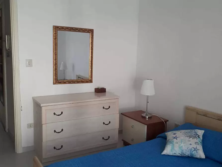 Immagine 7 di Trilocale in affitto  a Viareggio