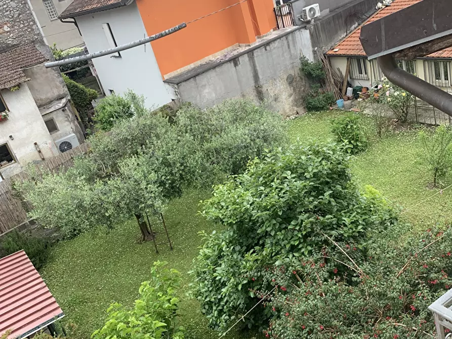 Immagine 37 di Porzione di casa in vendita  a Camaiore