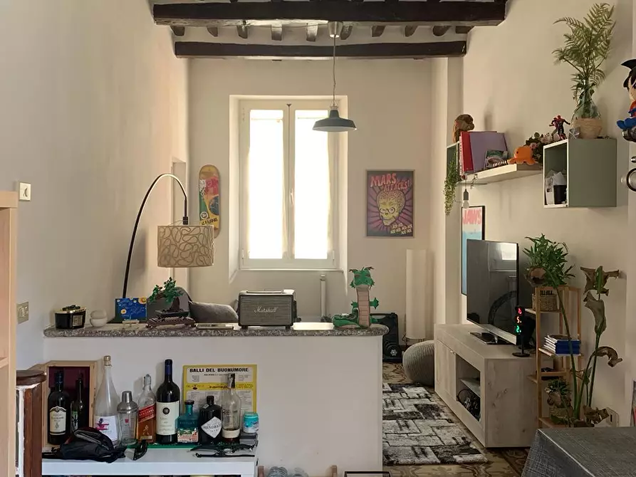 Immagine 1 di Bilocale in affitto  a Pietrasanta