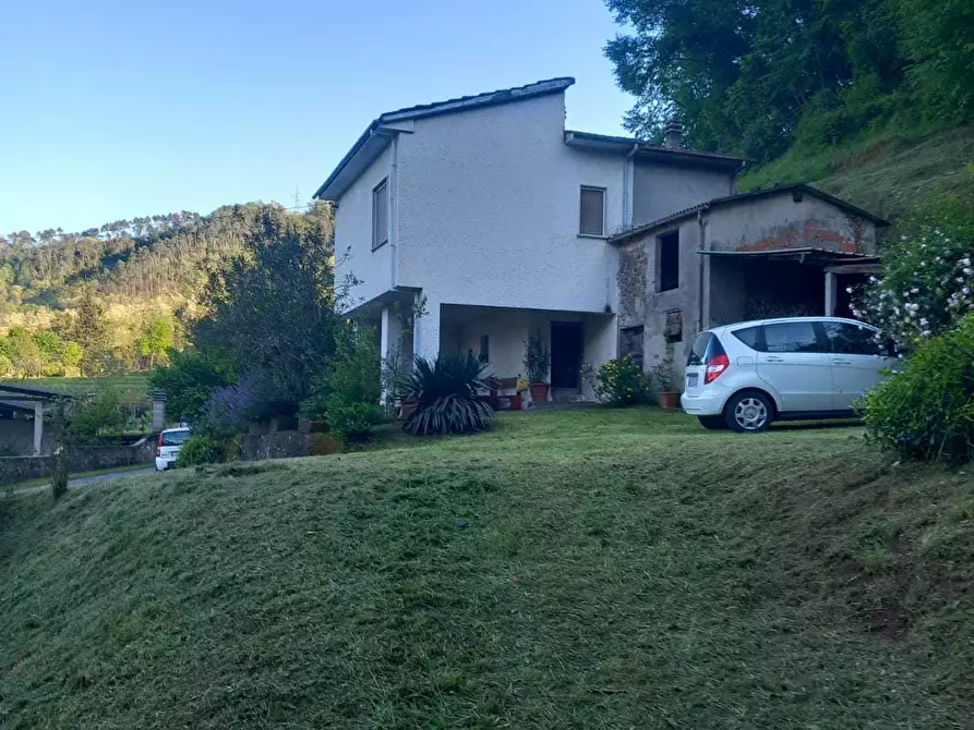 Immagine 47 di Rustico / casale in vendita  a Camaiore