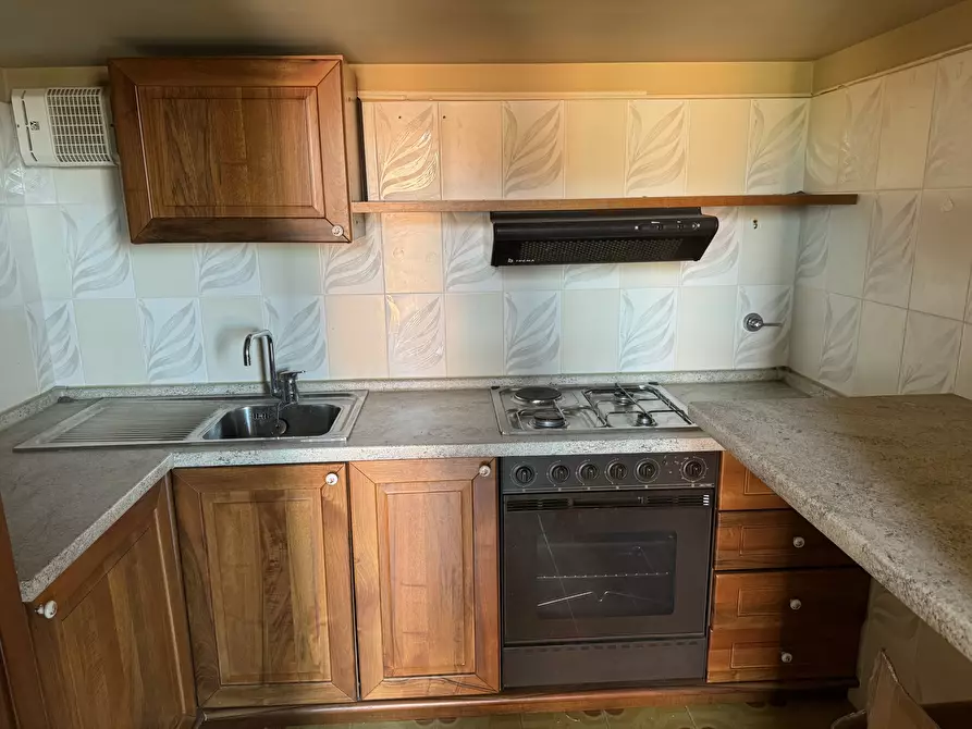 Immagine 11 di Monolocale in vendita  a Castellaro