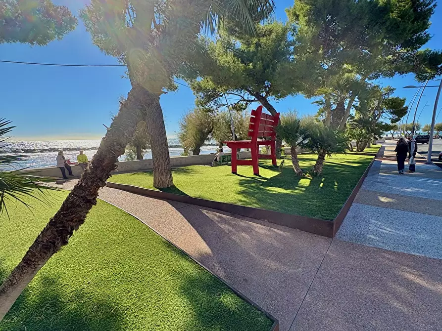 Immagine 45 di Monolocale in vendita  in Via Allavena a Riva Ligure