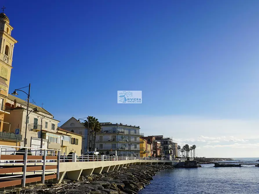 Immagine 36 di Bilocale in vendita  in Via Aurelia Ponente 102 Bis a Santo Stefano Al Mare