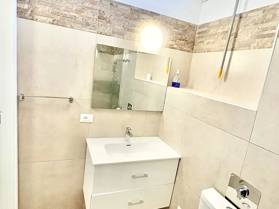 Immagine 13 di Monolocale in vendita  in Via Allavena a Riva Ligure