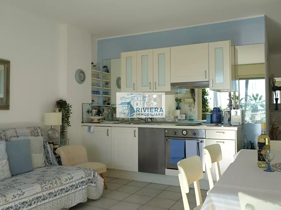 Immagine 2 di Bilocale in vendita  in Via Gianni Cozzi 1 a Santo Stefano Al Mare