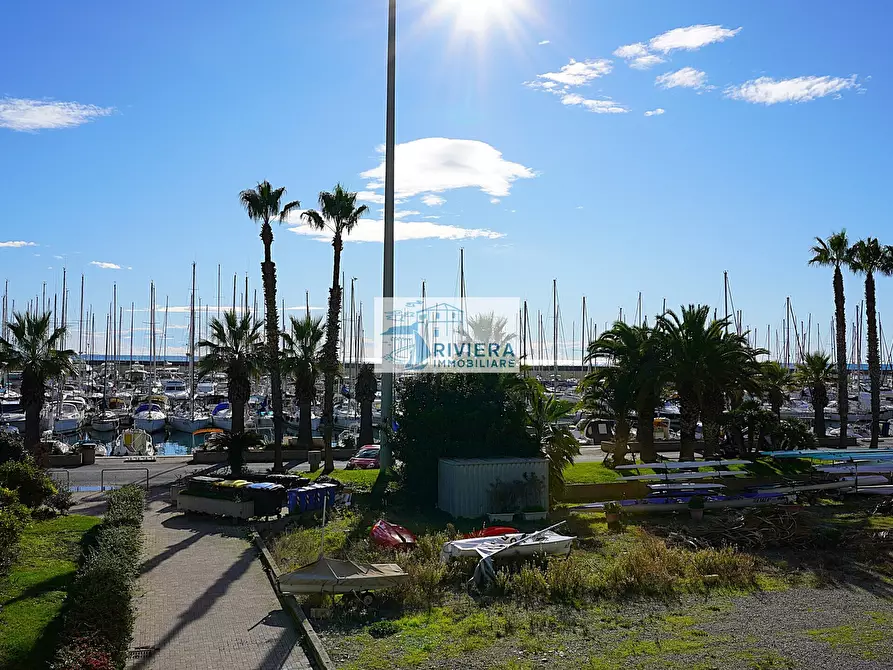 Immagine 52 di Bilocale in vendita  in Via Gianni Cozzi 1 a Santo Stefano Al Mare