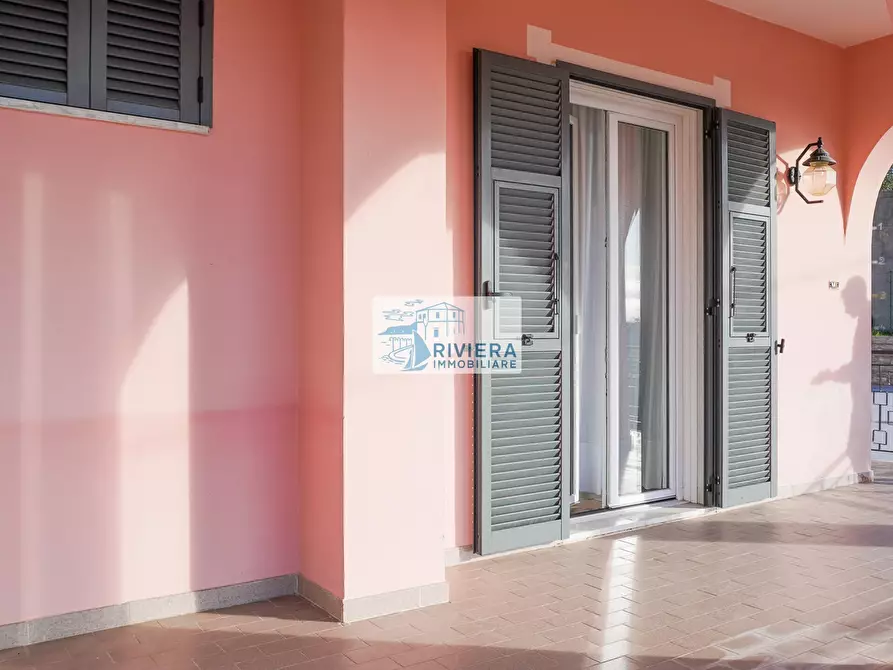 Immagine 18 di Porzione di casa in vendita  a San Remo