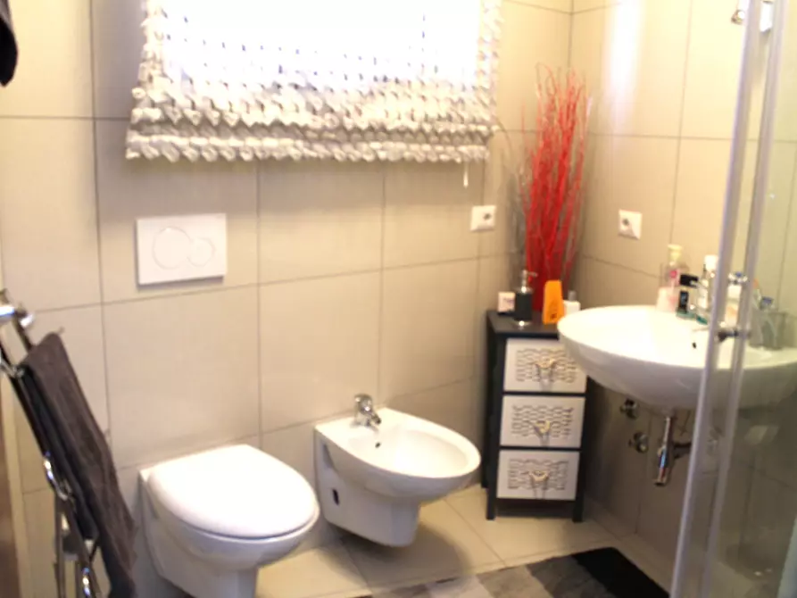 Immagine 9 di Pentalocale in vendita  in Via S. Rocco 282 a San Vito Chietino