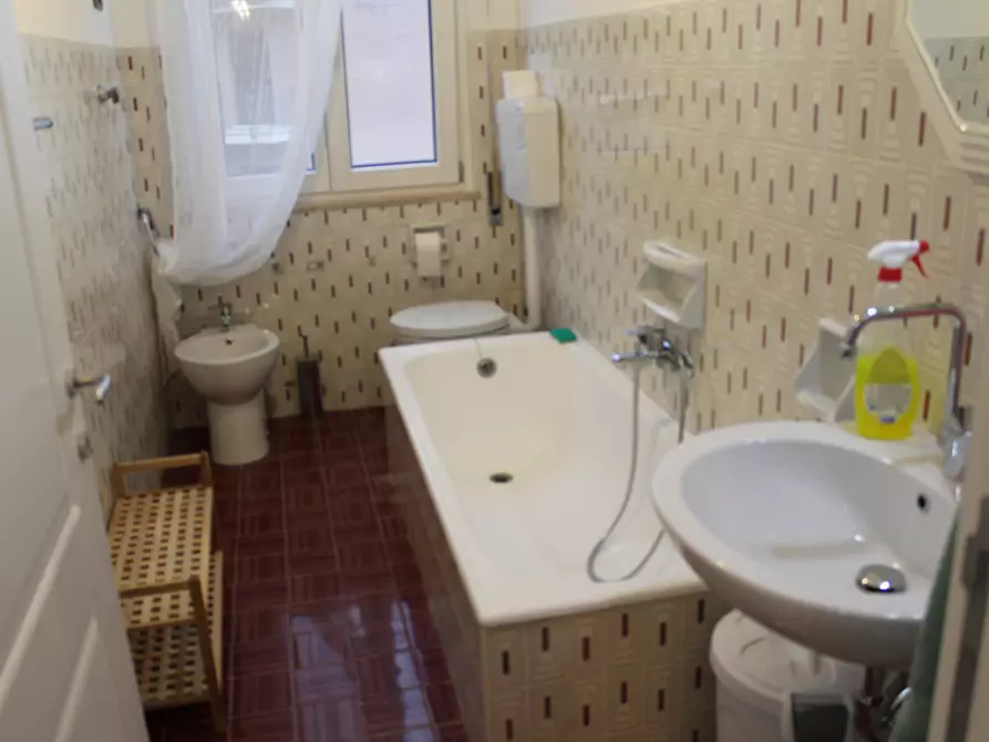 Immagine 12 di Pentalocale in affitto  a Casoli