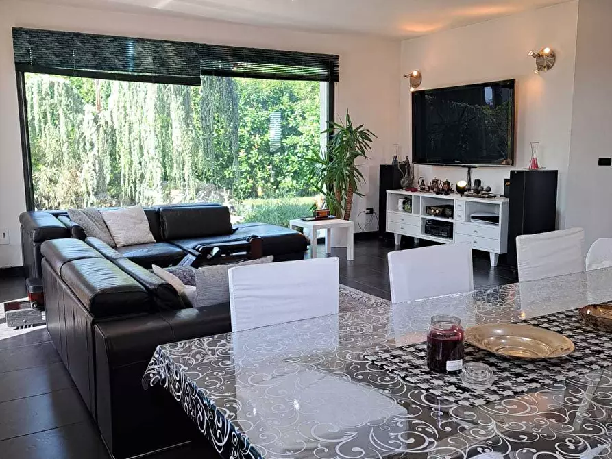 Immagine 1 di Villa in vendita  in villa andreoli a Lanciano