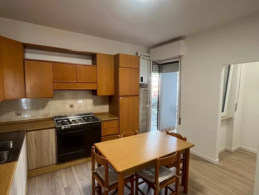 Immagine 13 di Pentalocale in vendita  in Via Martiri VI Ott. 90 a Lanciano