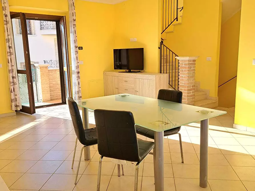 Immagine 9 di Villetta a schiera in vendita  in Via Provinciale della Rocca 44 a Santa Maria Imbaro