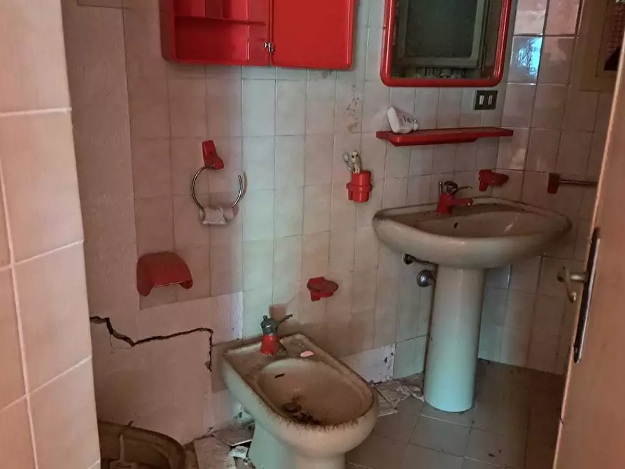 Immagine 9 di Rustico / casale in vendita  in STRADA P. MEDIANA 51 a Fossacesia