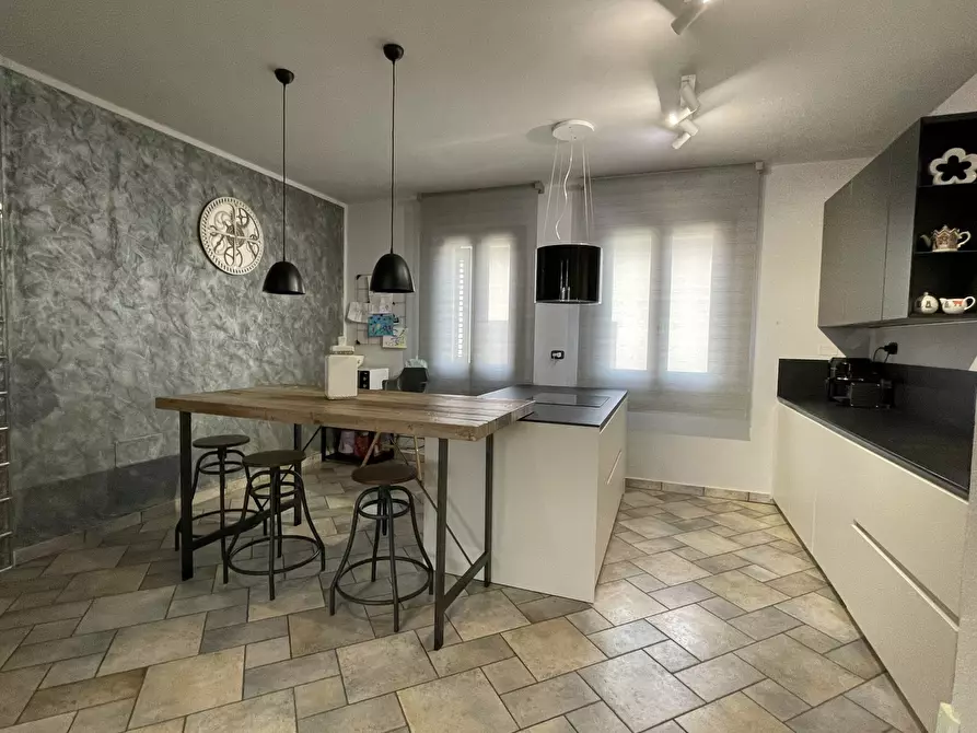 Immagine 2 di Casa indipendente in vendita  in Via Paolo Bocci a Cecina