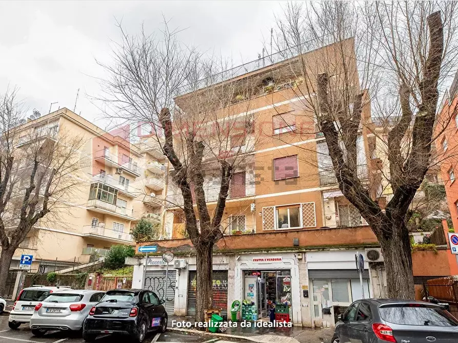 Immagine 29 di Attico in vendita  in Via di Donna Olimpia a Roma